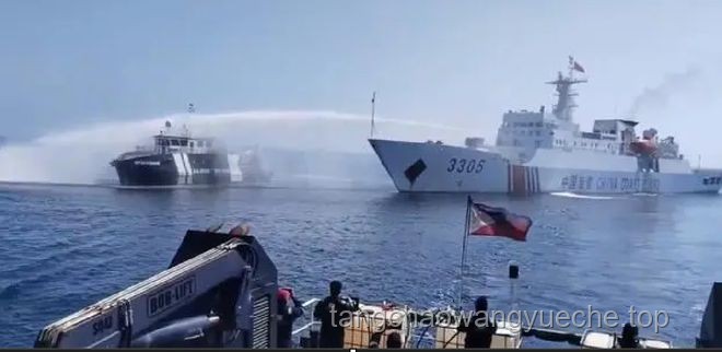 **在中国海警的黄岩岛执法巡查之旅：风浪中的坚守与成长🌟**